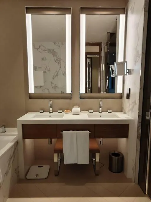 Luxury Of 1 Minute Walk To Burj Khalifa & D/Opera Apartment Dubai